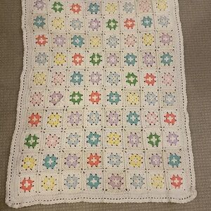 Colorful Crochet Blanket - Granny Square - Flowers - 45x36